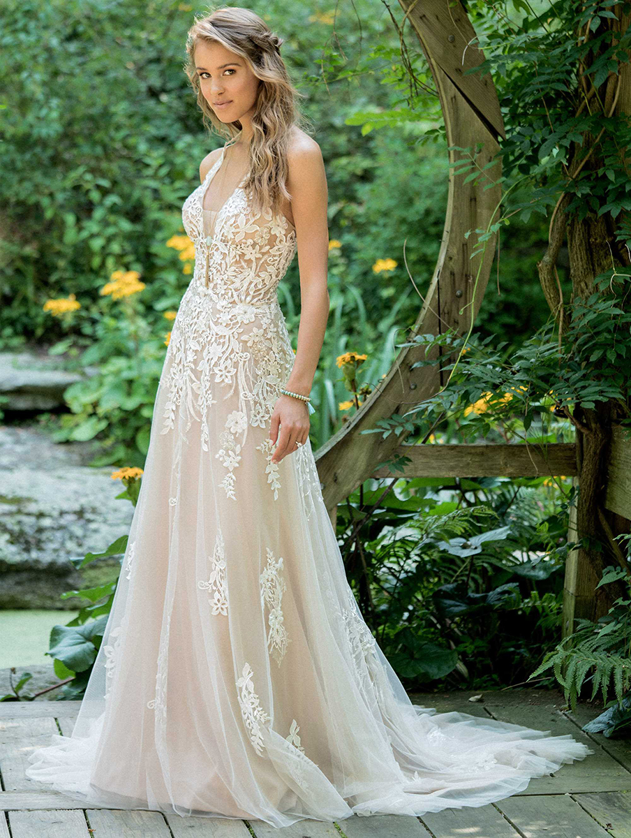 Wedding gown sale 66010 Lillian West