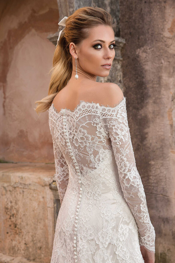 Back view Justin Alexander gown 88055