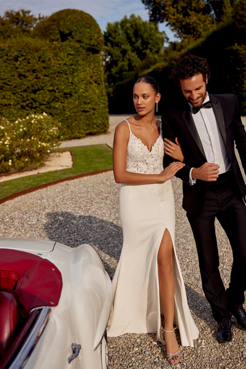 88256 Justin Alexander wedding gown on sale