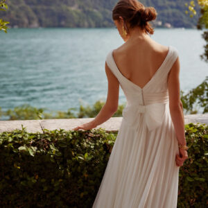 88385 Justin Alexander wedding dress