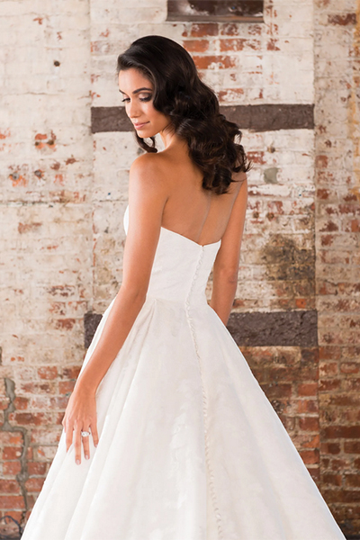 9858 Justin Alexander Signature wedding gown
