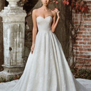 9858 Justin Alexander Signature wedding gown