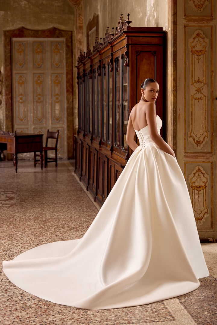Justin Alexander Kelsey Style 88436 back view